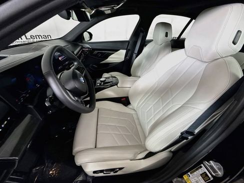 Used 2024 BMW 530i w/ Premium Package RWD image 22