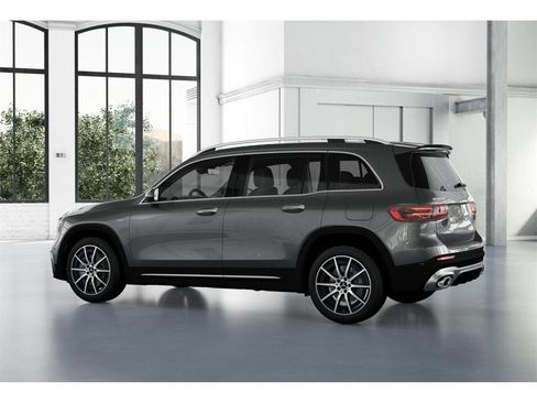 New 2025 Mercedes-Benz GLB 35 AMG 4MATIC image 34