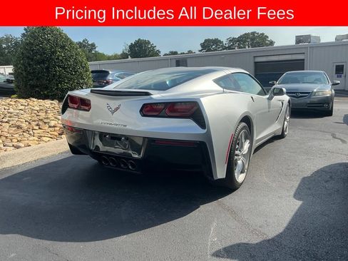 Used 2017 Chevrolet Corvette Stingray Coupe w/ 1LT RWD image 5