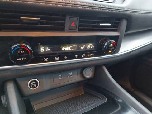 Used 2023 Nissan Rogue SV image 20