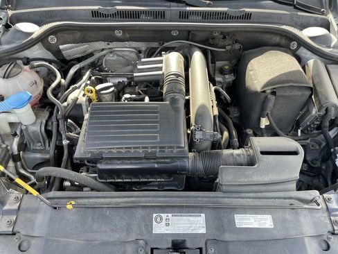 Used 2017 Volkswagen Jetta SE image 15