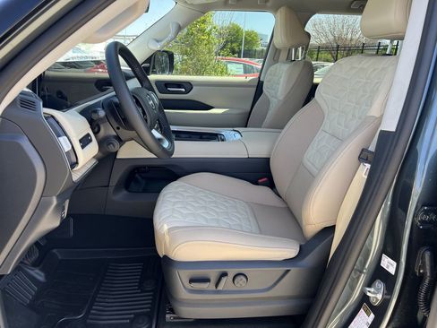 New 2026 Nissan Armada Platinum RWD image 13