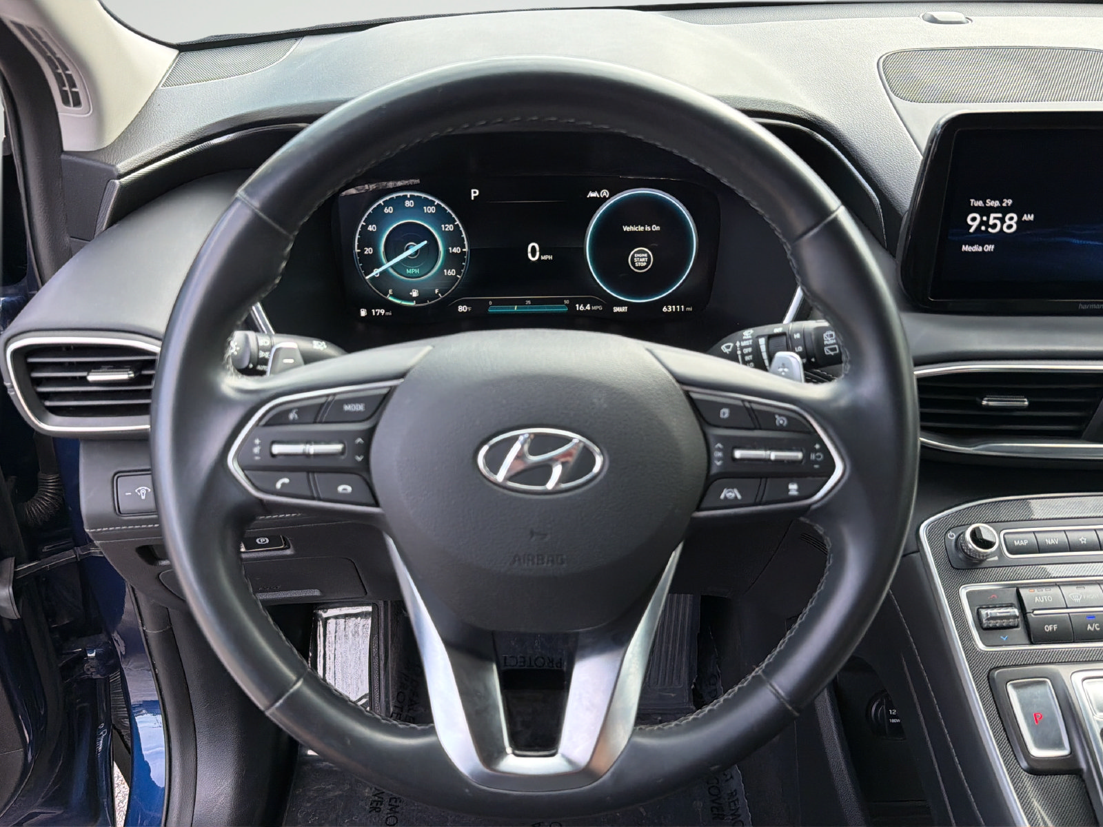 Used 2021 Hyundai Santa Fe SEL w/ Convenience + Premium Package FWD image 16