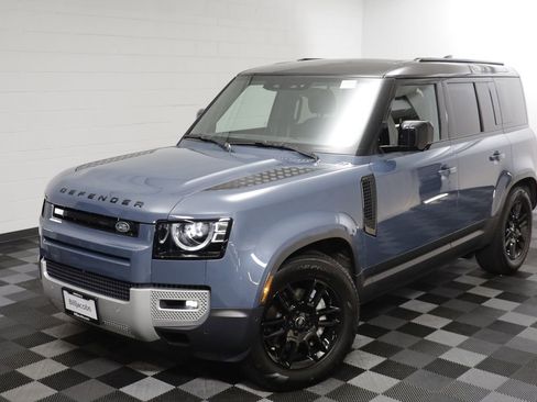 Used 2025 Land Rover Defender 110 S AWD/4WD image 2