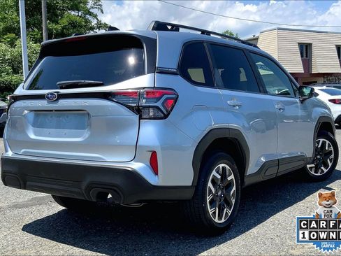 Certified 2025 Subaru Forester Premium AWD/4WD image 13