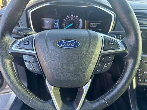 Used 2017 Ford Fusion Titanium AWD/4WD image 21