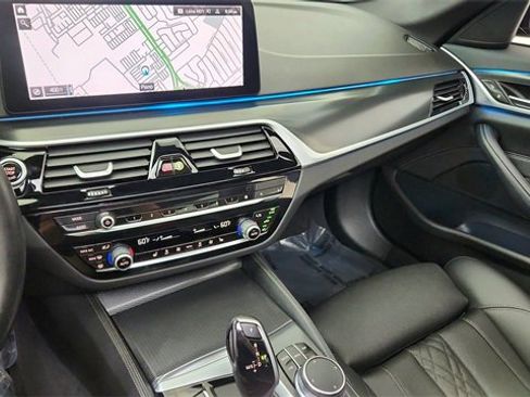 Used 2023 BMW 530e 530e iPerformance w/ M Sport Package image 42