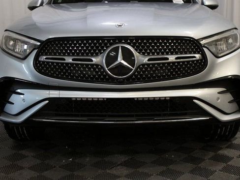 New 2025 Mercedes-Benz GLC 350e 4MATIC image 3