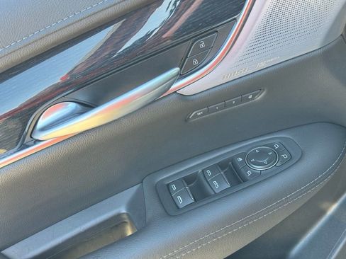 Certified 2025 Cadillac XT5 Premium Luxury image 22