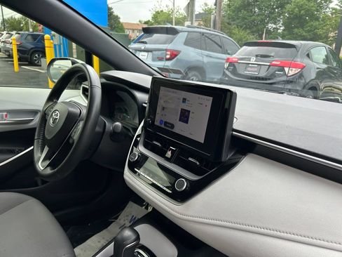 Used 2024 Toyota Corolla SE FWD image 30