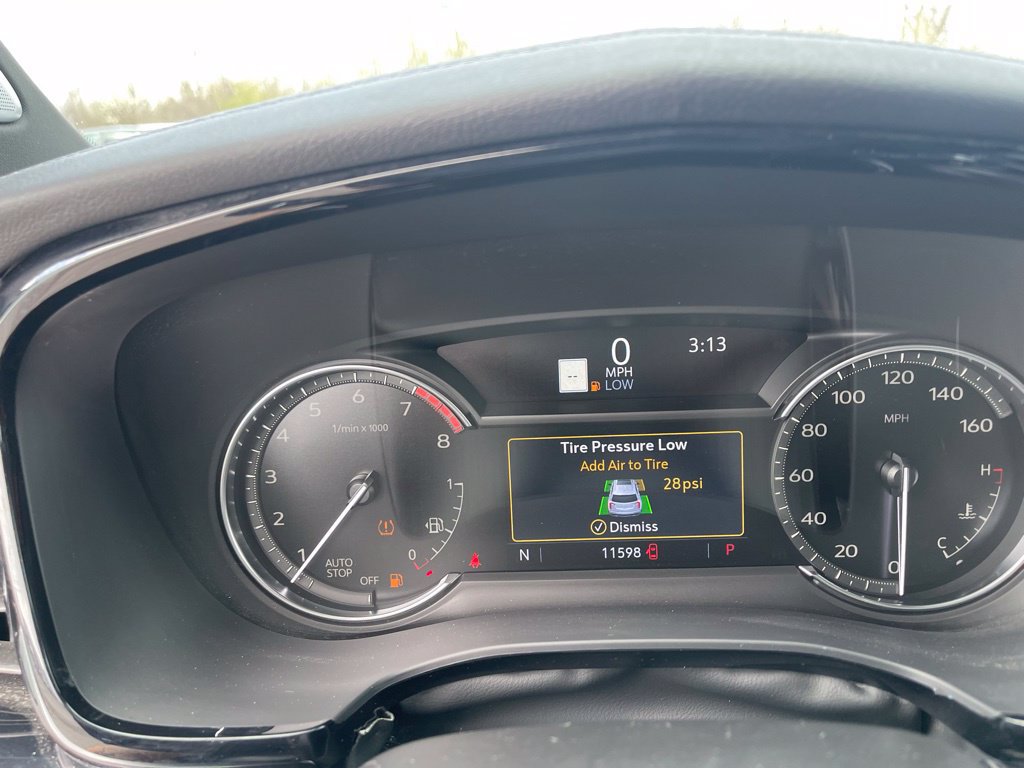 Used 2025 Cadillac XT6 Premium Luxury FWD image 9
