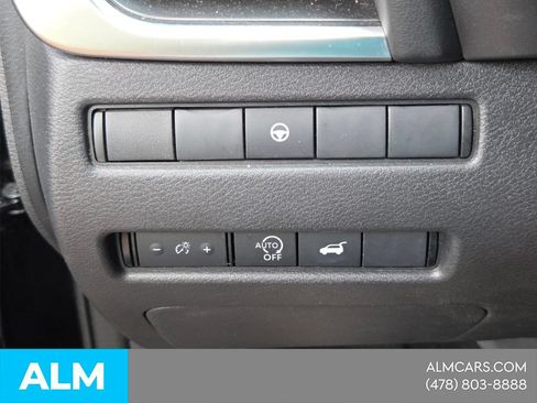 Used 2024 Nissan Rogue SV AWD/4WD image 20