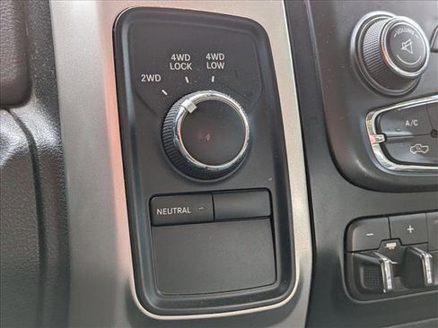 Used 2017 RAM 3500 SLT w/ SLT Plus D￩cor Group image 8