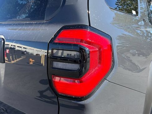 Used 2025 Toyota 4Runner SR5 AWD/4WD image 32