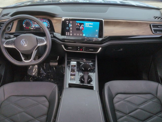 Used 2025 Volkswagen Atlas SE FWD image 17