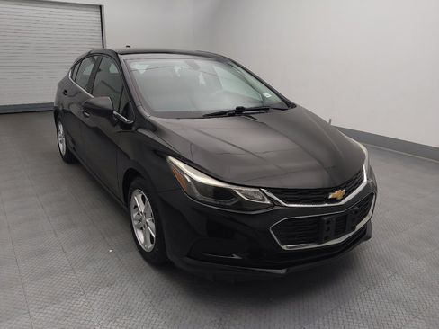 Used 2017 Chevrolet Cruze LT w/ Convenience Package FWD image 13