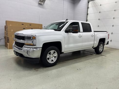 Used 2017 Chevrolet Silverado 1500 LT w/ All Star Edition AWD/4WD image 9