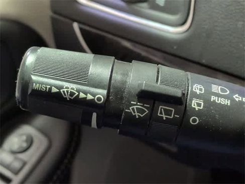 Used 2014 Chrysler Town & Country Touring-L w/ Trailer Tow Group image 27