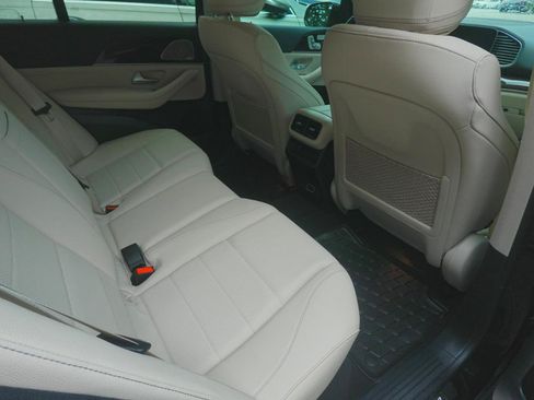 Used 2025 Mercedes-Benz GLE 450e 4MATIC image 11