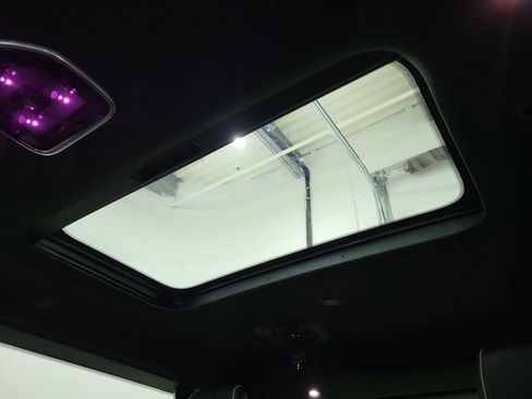 Used 2024 Jeep Grand Wagoneer L Series III image 15