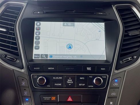 Used 2017 Hyundai Santa Fe Limited FWD image 17