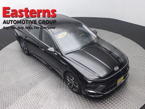 Used 2024 Hyundai Sonata SEL FWD image 3