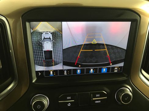 Used 2022 Chevrolet Silverado 2500 High Country w/ Safety Package II image 48