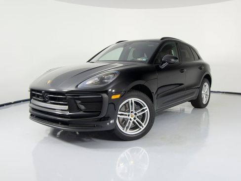 New 2026 Porsche Macan AWD/4WD image 1