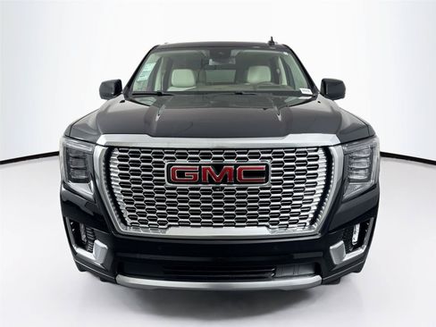 Used 2024 GMC Yukon Denali AWD/4WD image 9