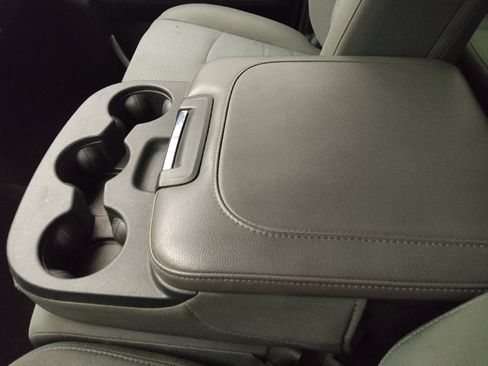 Used 2018 RAM 1500 Express w/ Express Value Package image 26