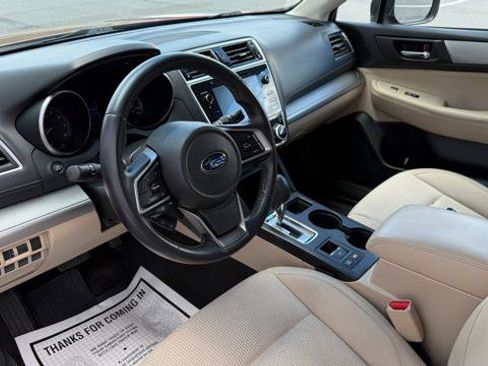 Used 2018 Subaru Outback 2.5i Premium image 8