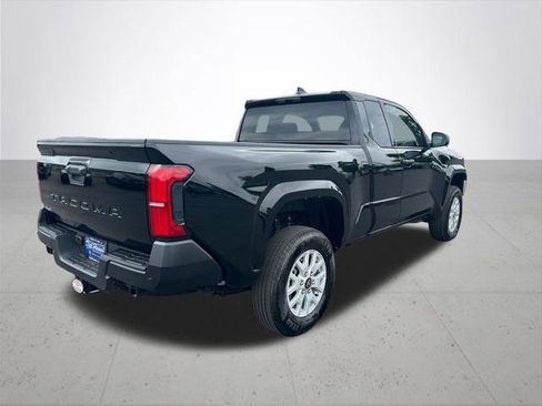 Certified 2026 Toyota Tacoma SR w/ SR Upgrade Package AWD/4WD image 8