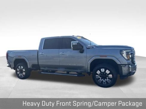 Used 2024 GMC Sierra 2500 Denali w/ Denali Reserve Package AWD/4WD image 14