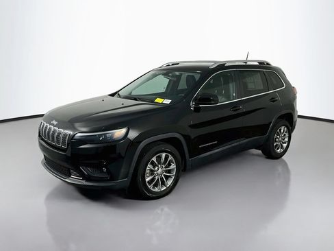 Used 2019 Jeep Cherokee Latitude Plus FWD image 3