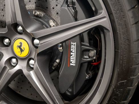 Used 2012 Ferrari 458 Spider RWD image 46