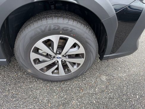 Used 2025 Subaru Outback Premium w/ Popular Package #1A image 4