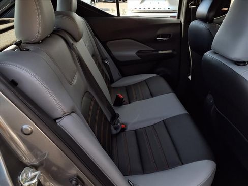 Used 2021 Nissan Kicks SR w/ SR Premium Package image 21