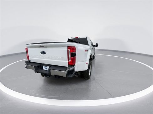 Used 2025 Ford F350 Lariat w/ Lariat Ultimate Package image 7