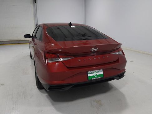 Used 2023 Hyundai Elantra SEL w/ Cargo Package FWD image 6