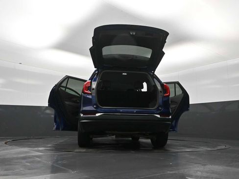 Used 2022 GMC Terrain SLT w/ Tech Package image 30