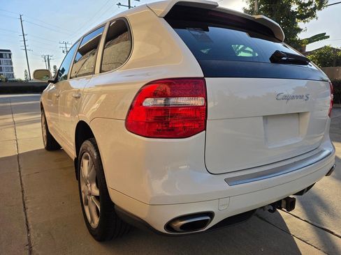 Used 2009 Porsche Cayenne S image 4