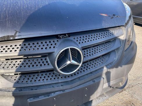 Used 2019 Mercedes-Benz Metris Passenger image 29