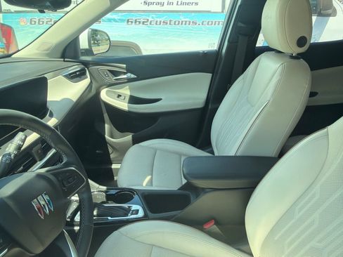 Used 2024 Buick Encore GX Avenir w/ Avenir Technology Package FWD image 5