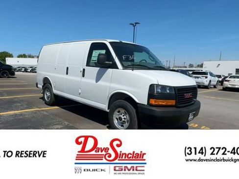 New 2026 GMC Savana 2500 RWD image 2