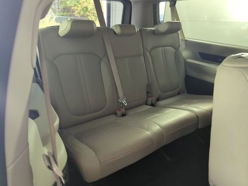 Used 2024 Jeep Wagoneer L Series II image 34