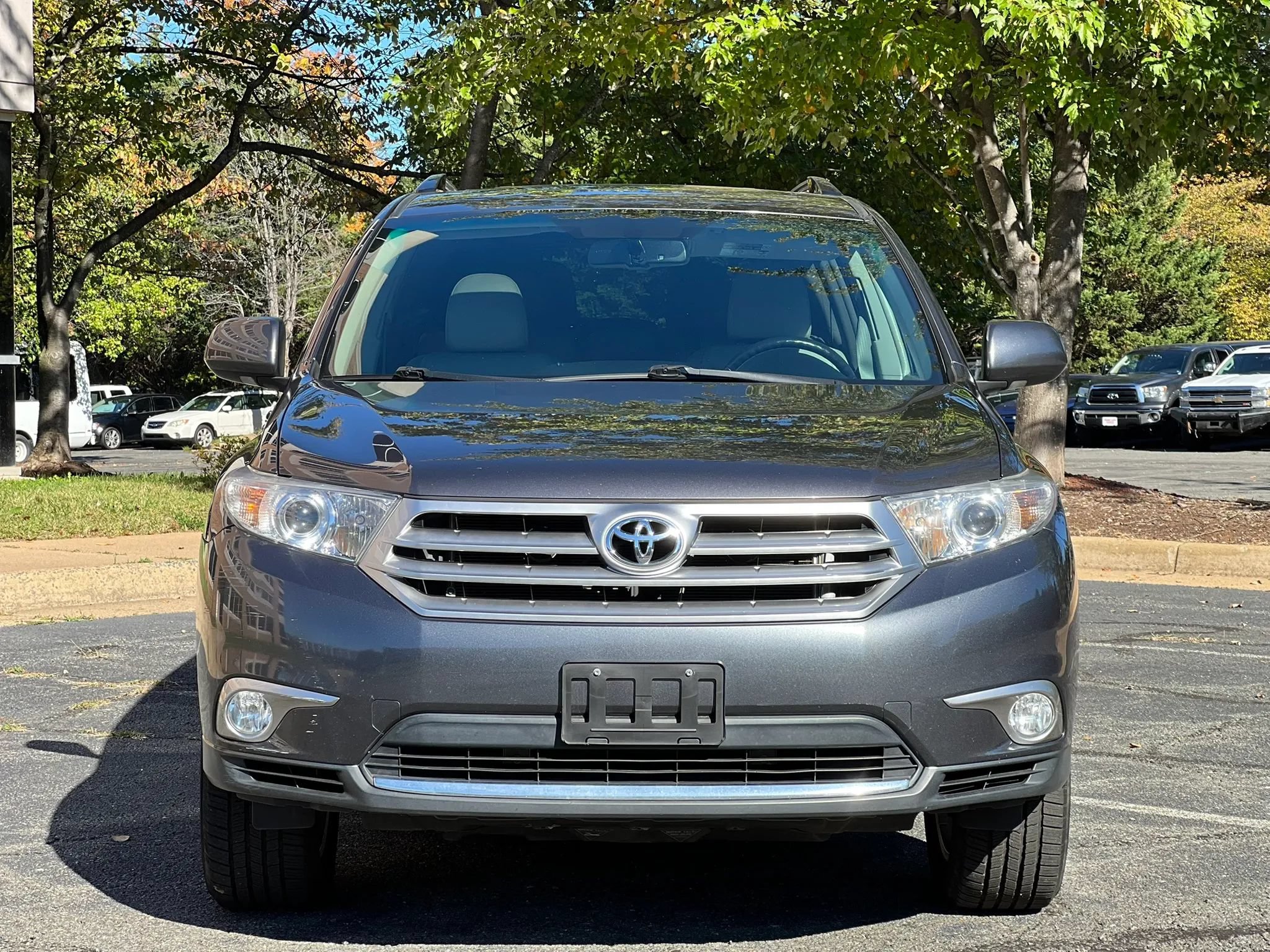 Used 2012 Toyota Highlander Limited w/ Tow Pkg AWD/4WD image 8