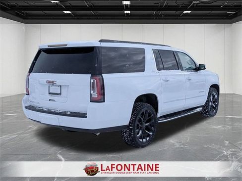 Used 2018 GMC Yukon XL SLT w/ Premium Edition image 5