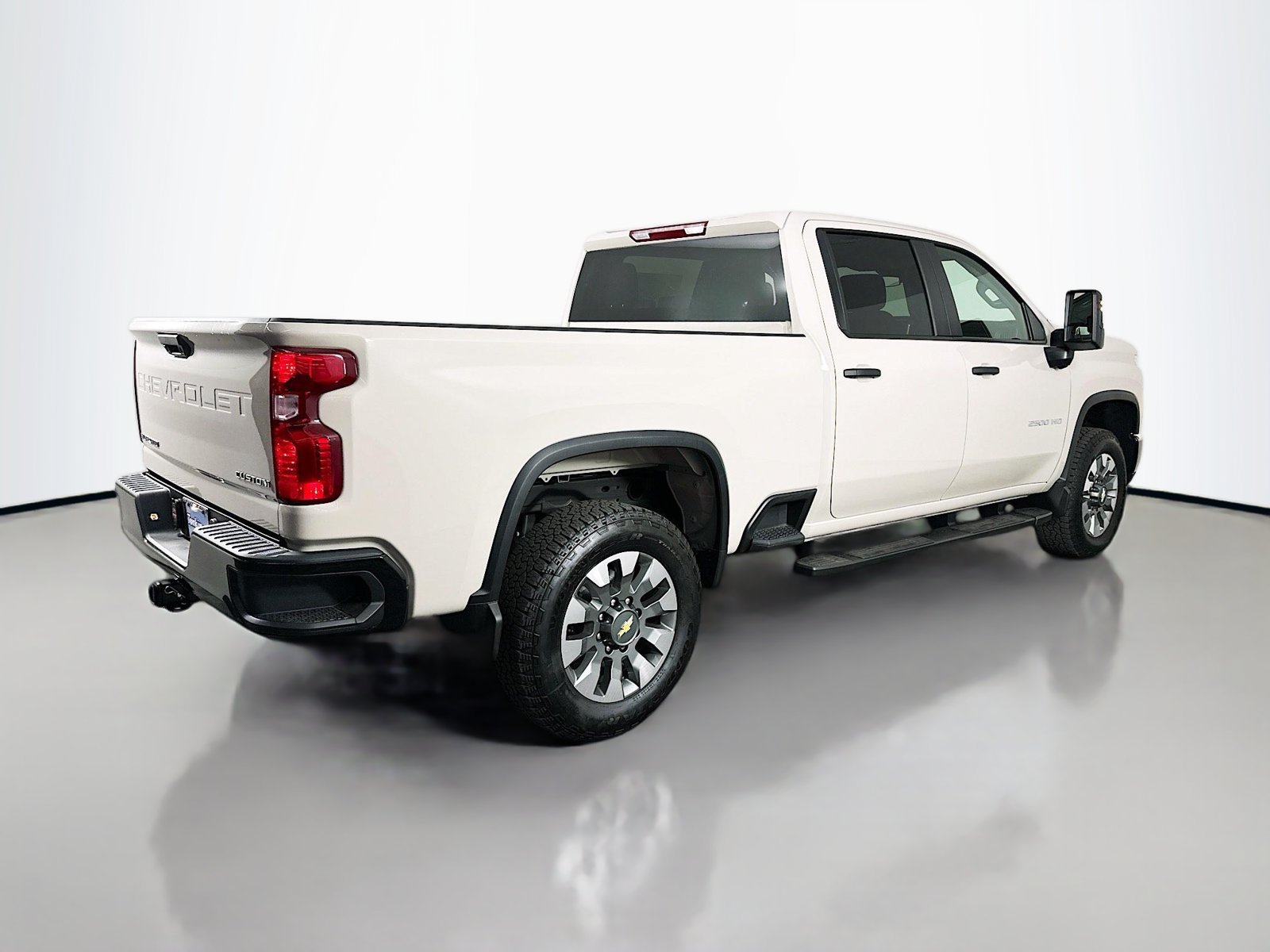 New 2026 Chevrolet Silverado 2500 Custom w/ Z71 Off-Road Package AWD/4WD image 7
