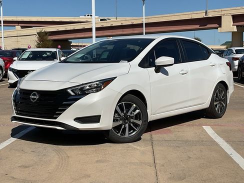 New 2025 Nissan Versa SV w/ Trunk Package image 2