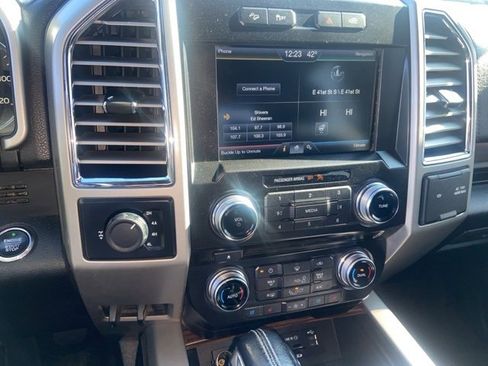 Used 2015 Ford F150 Lariat w/ Equipment Group 502A Luxury image 13